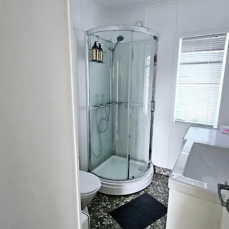 Appartamento Koselig Med Balkong Og Parkering.