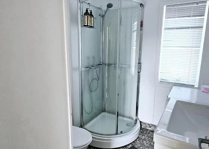 Apartament Koselig Med Balkong Og Parkering.